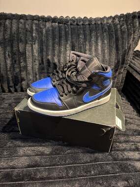 Nike Air Jordan 1 Mid Black Hyper Royal 554724-068 Men's Size 9